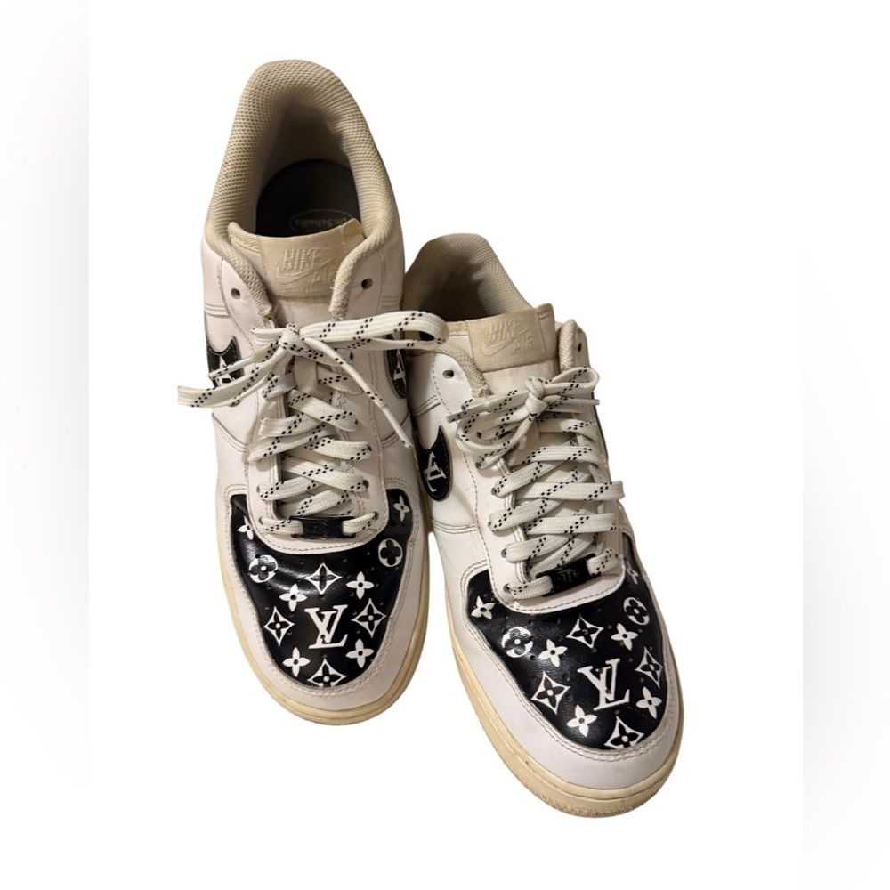 Nike Custom Black and white Sneakers